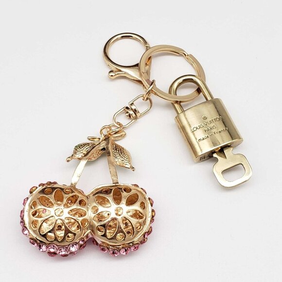 100% Auth Louis Vuitton Lock & Key with unbranded Bagcharm, Keycharm, Keychain - Picture 4 of 7